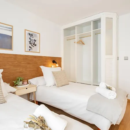 Apartment Escalera 12 *